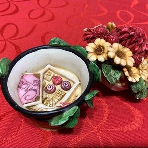 Mother’s Day Bouquet Harmony Kingdom Garden